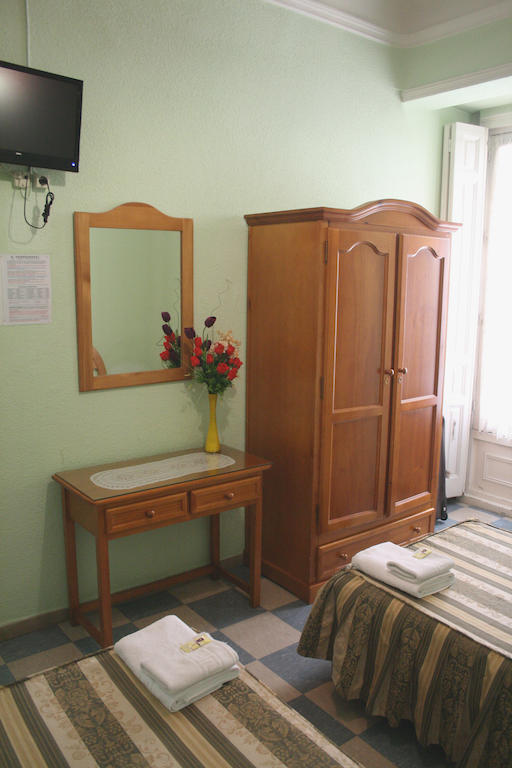 Hostal Continental Madrid Exterior foto